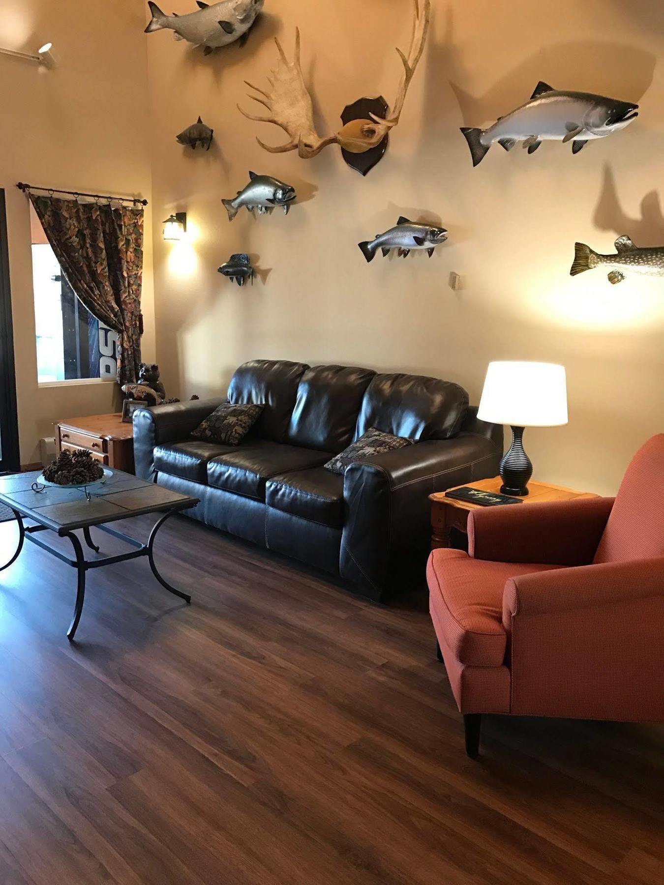 Lakeshore Inn & Suites Anchorage Bagian luar foto
