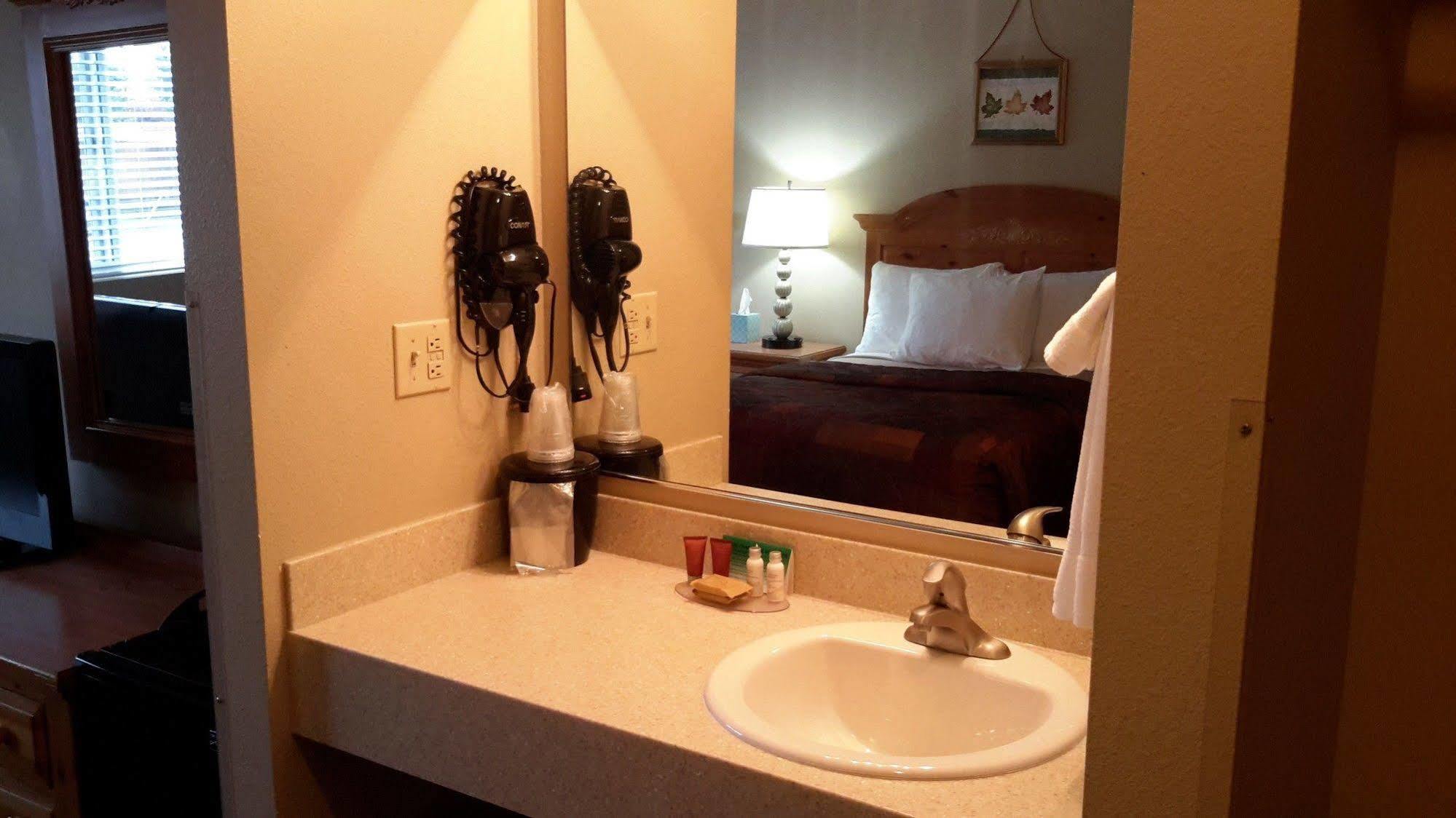 Lakeshore Inn & Suites Anchorage Bagian luar foto